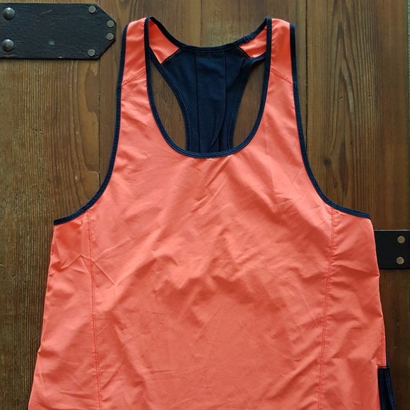 Lightly Used Women's Lululemon Tank - Picture 4 of 6